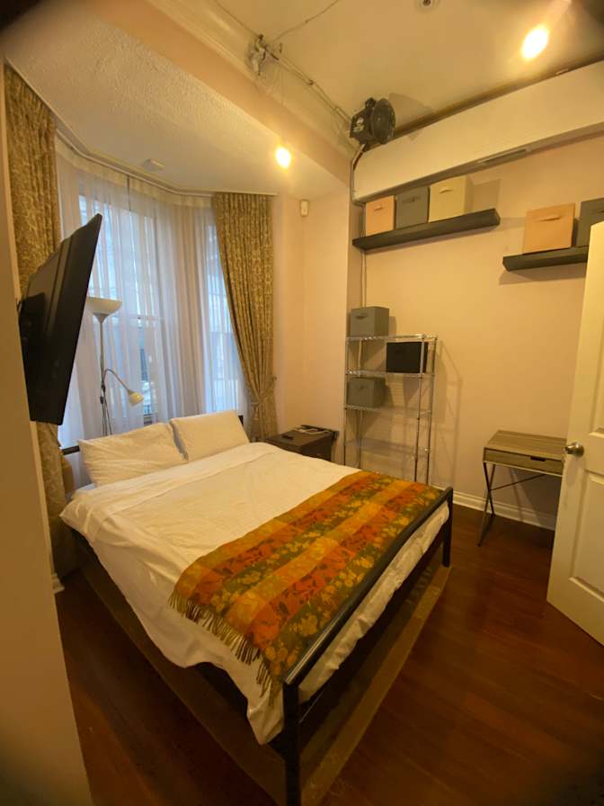 Solange's room