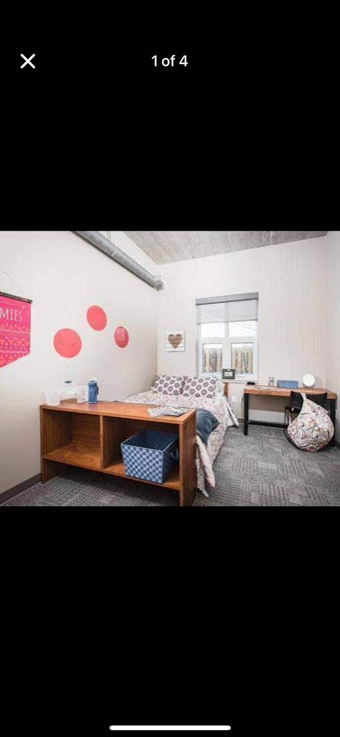 Vanshpreet Handa's room