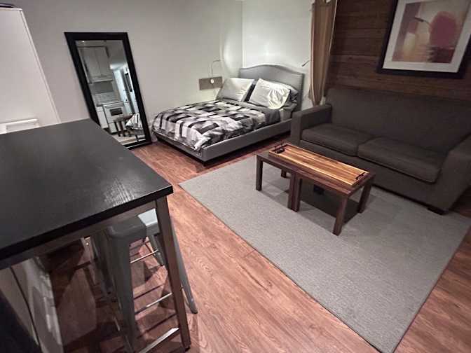 Nick Sarkovski's room