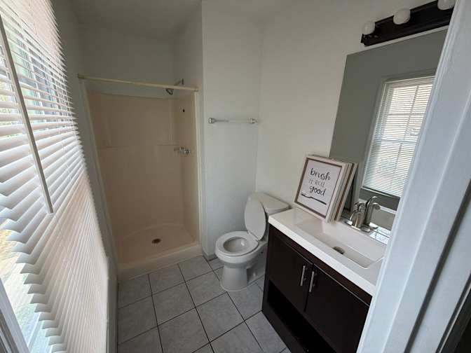 Alcove Rooms's room