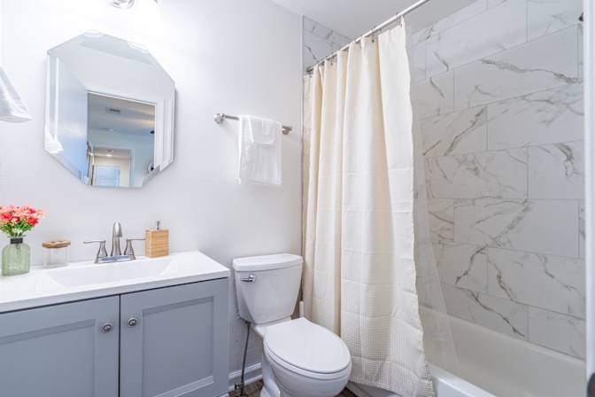Alcove Rooms's room