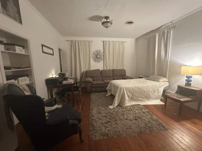 Carla's room
