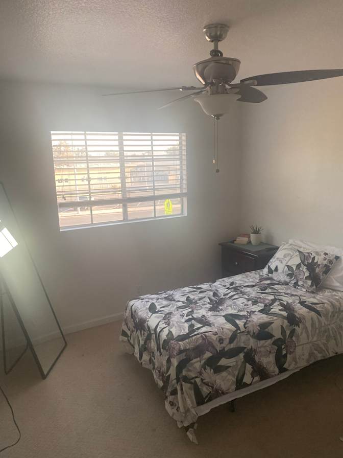 Dia's room