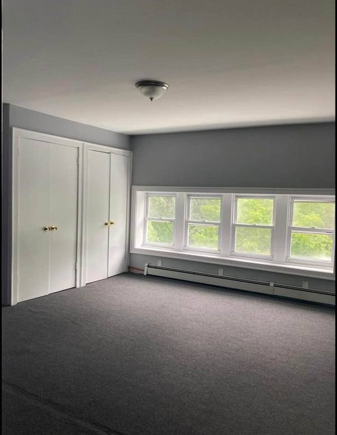 CAROLINE's room