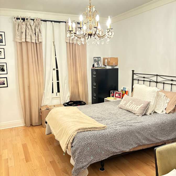 Kelly L Hager's room