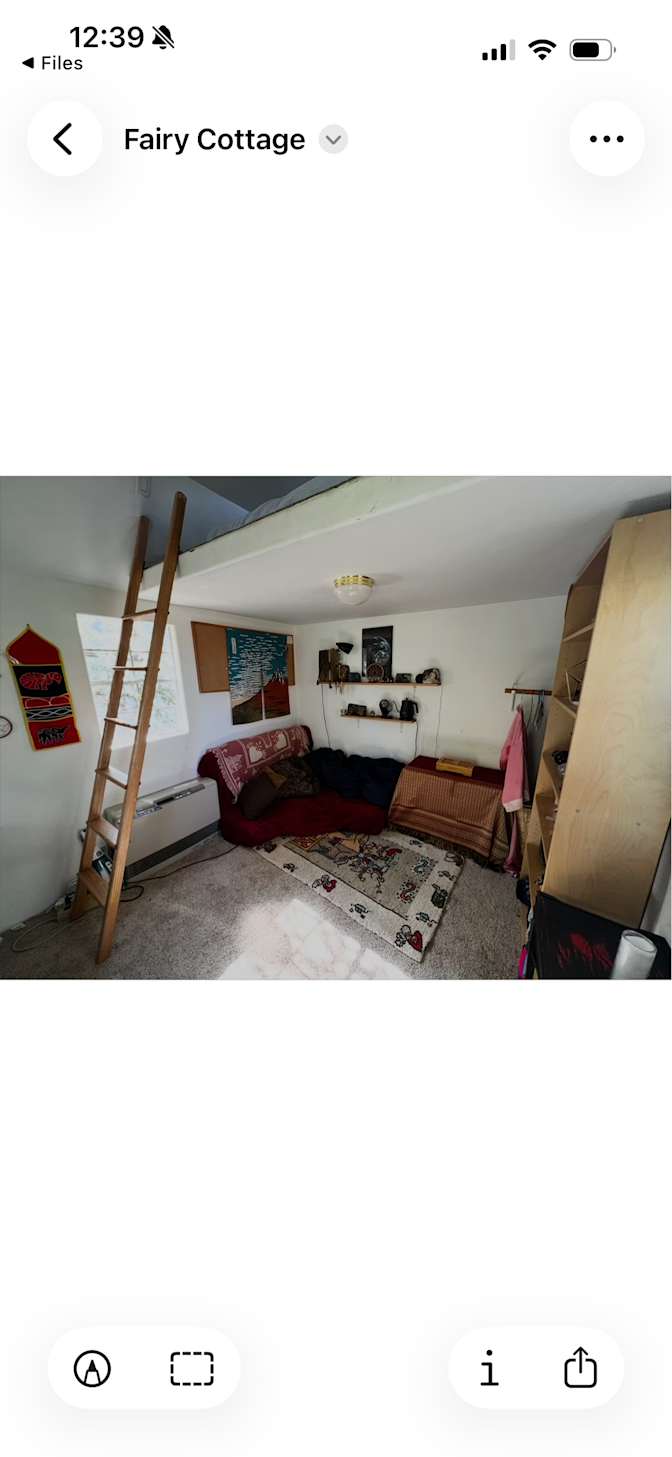Kayla's room