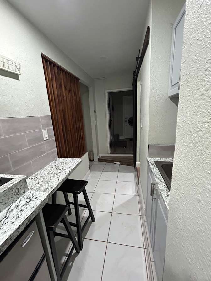 Kenia Adonis's room