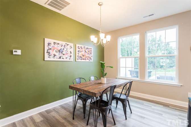 Alcove Rooms's room