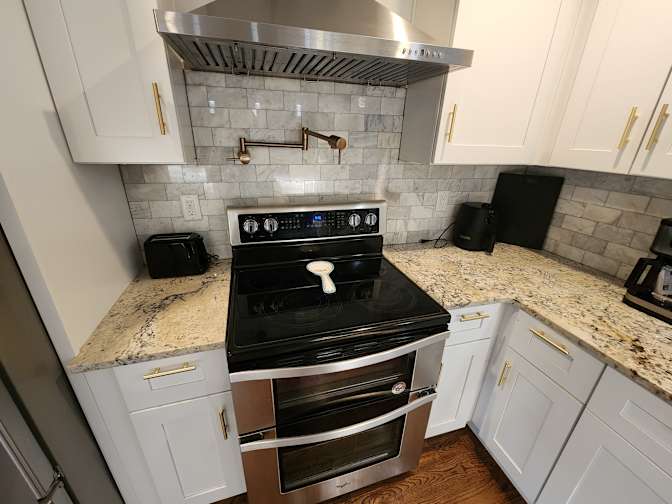 CL&C Property Management and Consulting's room