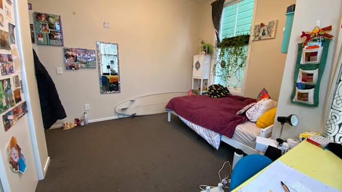 Nu's room