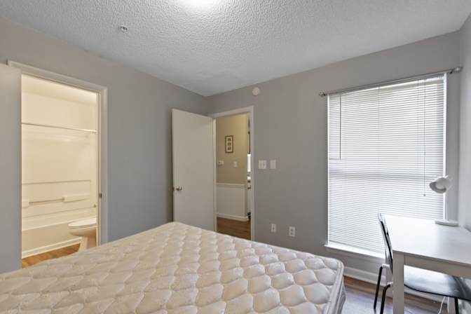 Alcove Rooms's room