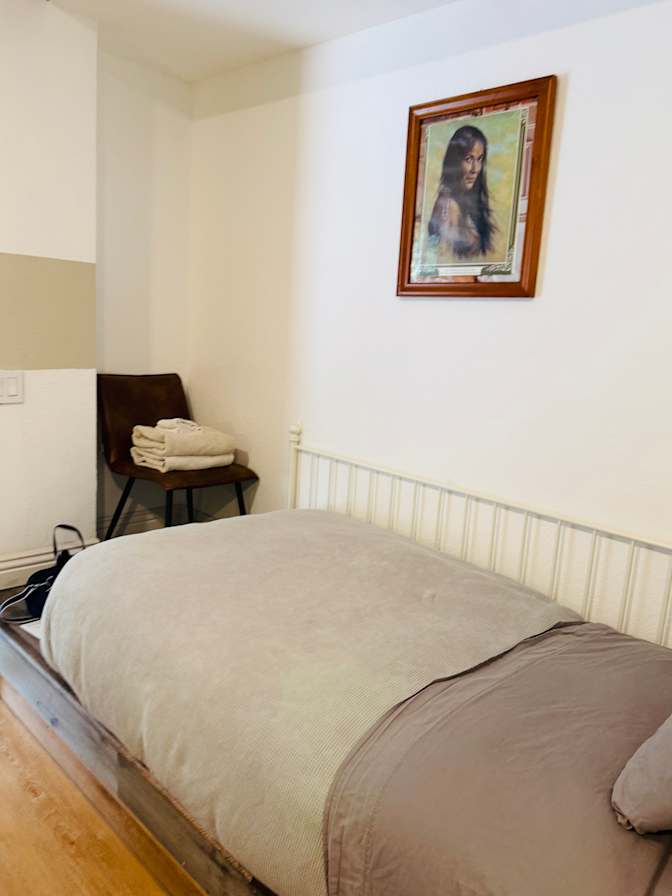 Jasmine Nguyen's room