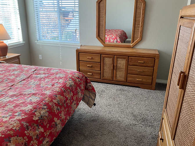 Tom's room