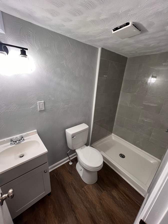 Jay/Nikki's room