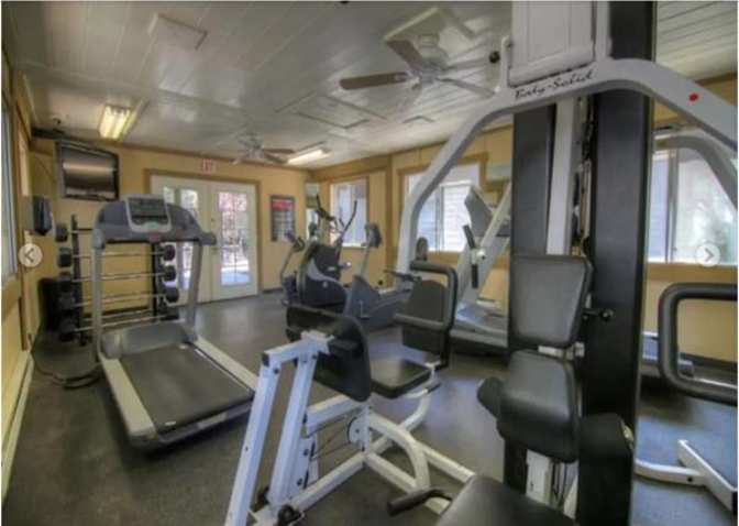 Pine View Village's room