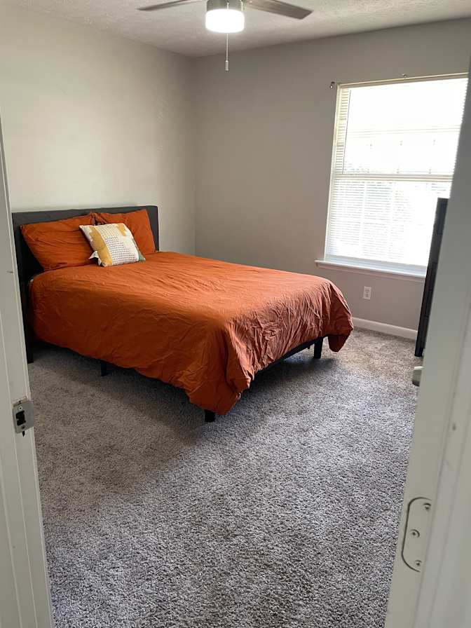 Alcove Rooms's room