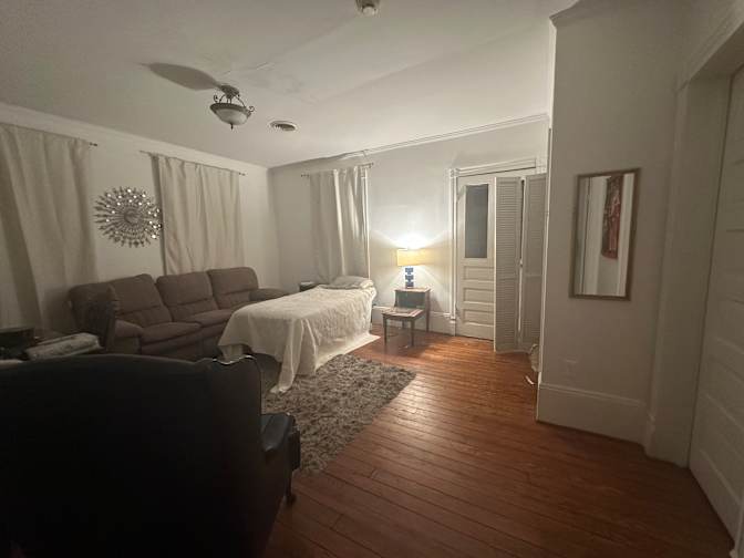 Carla's room