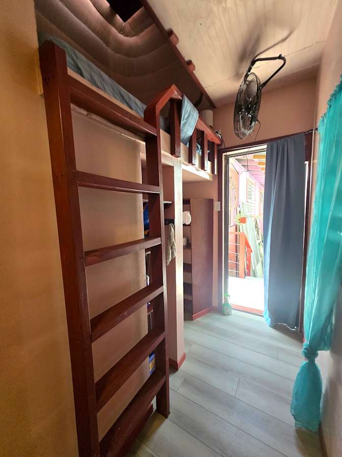 Ali's room