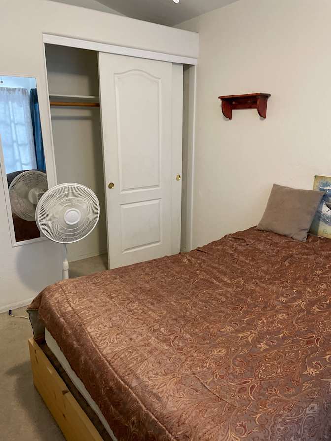 kiyoumarceFaridian's room