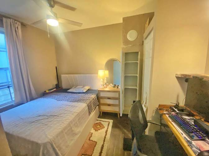 KC Cassily's room