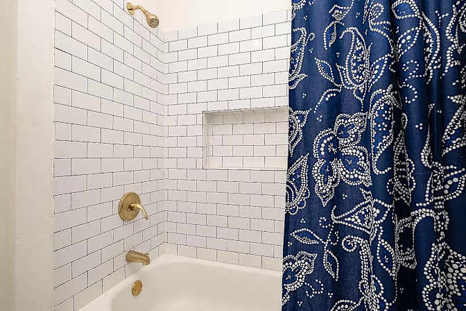Alcove Rooms's room