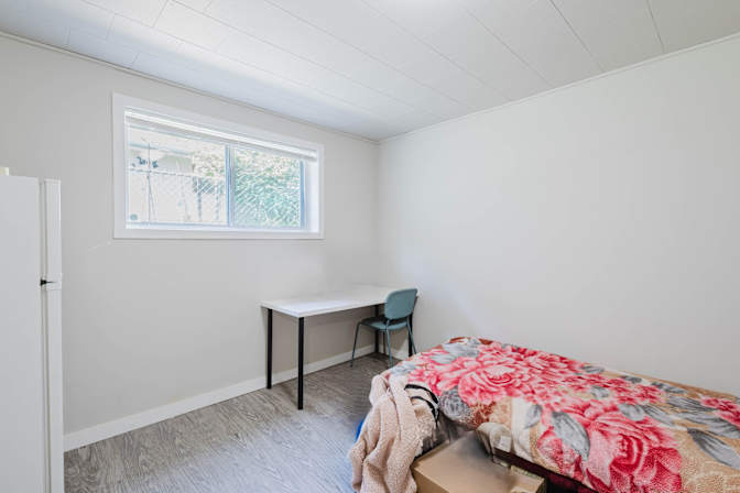 Max's room