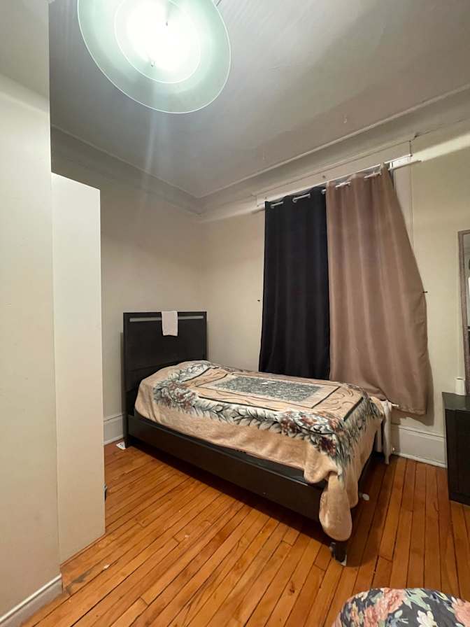 Yogeswari's room