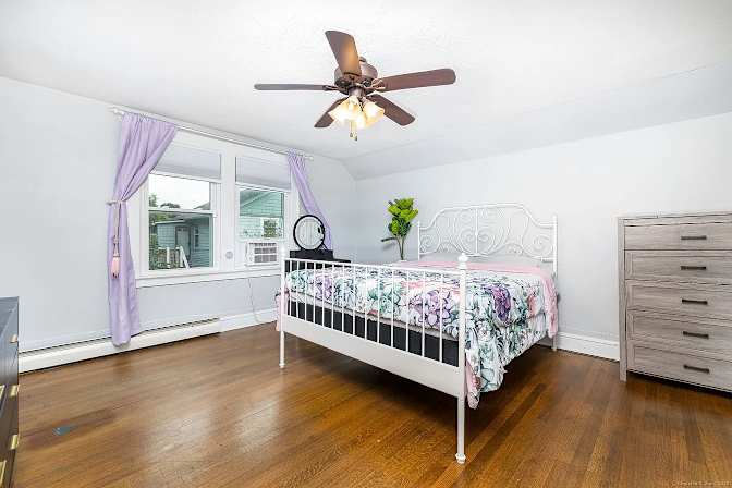 Andel's room