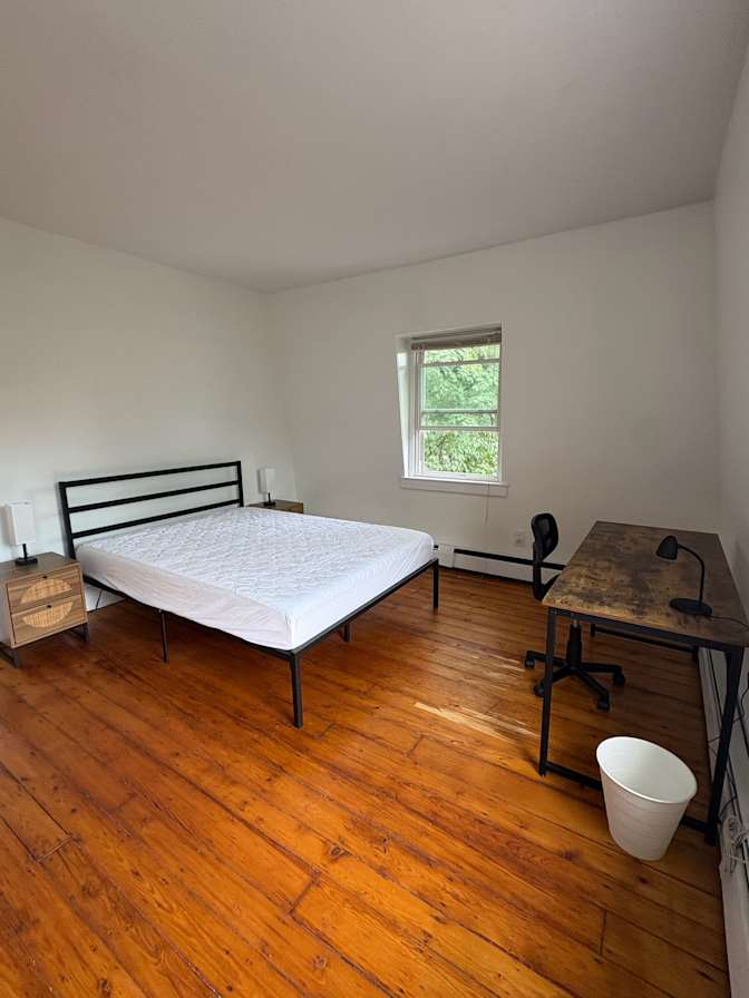 Haus Management's room