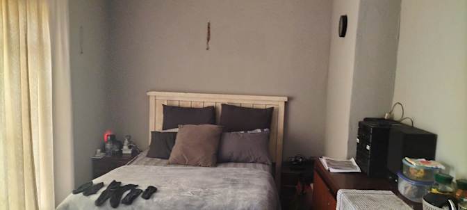 Jeanett's room