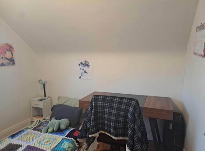 Kiana's room