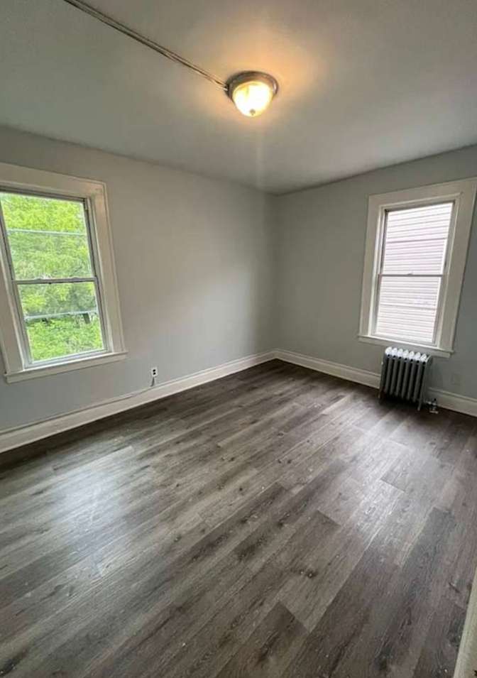 essence's room