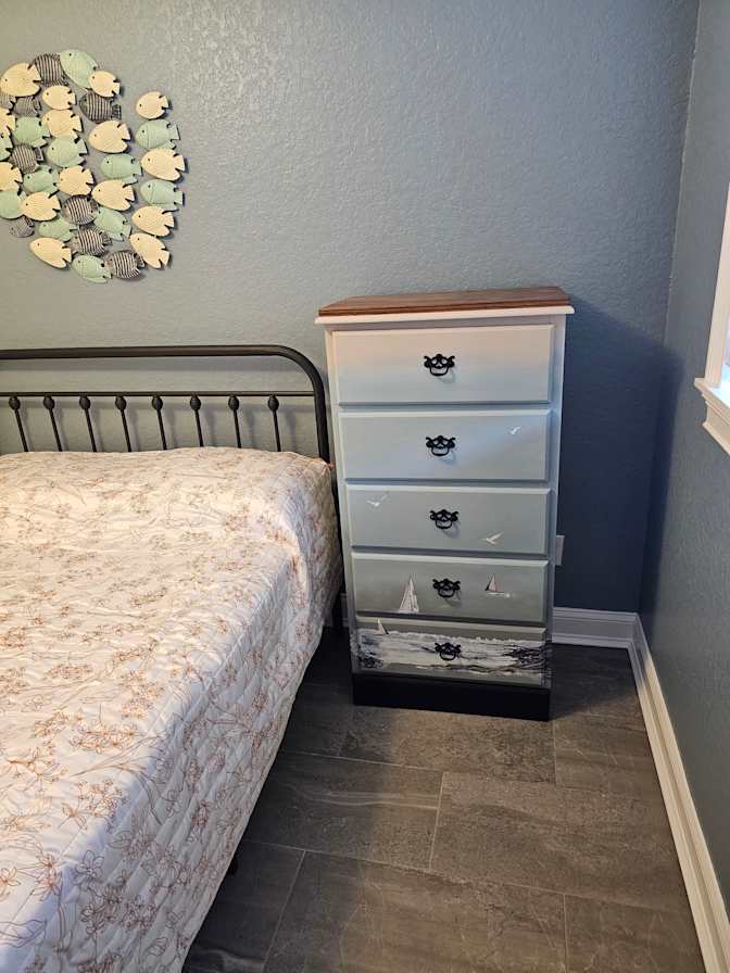 Mona's room