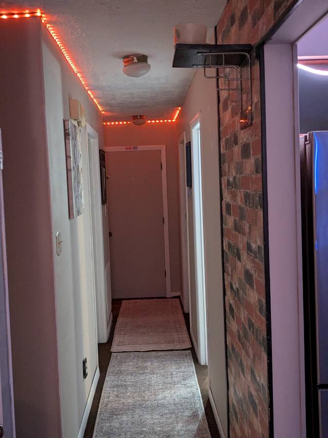 Moe's room
