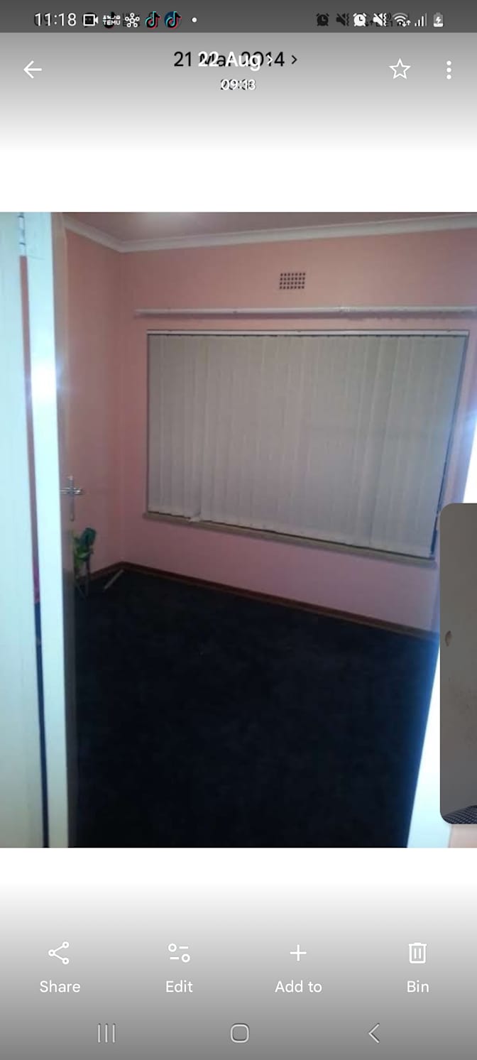 Bangiso's room