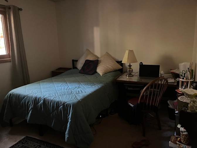 Loraine's room