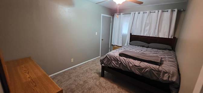 Frank Ramirez Jr's room