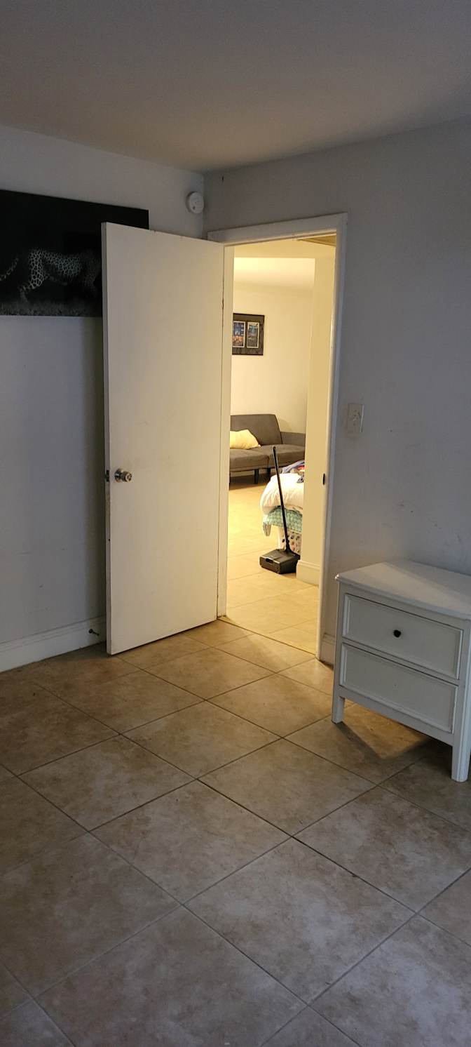 Carolina's room