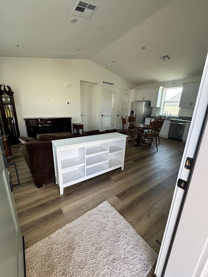 Tee's room