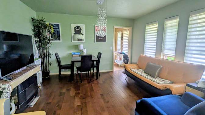 Iny's room