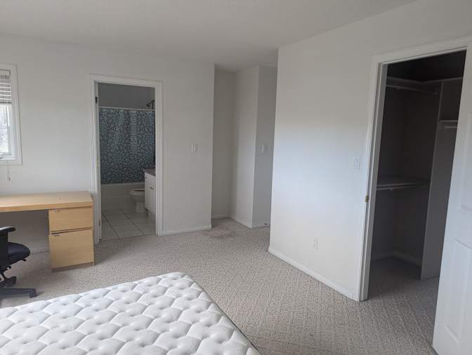 Ken's room