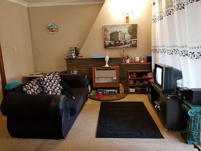 Tee's room