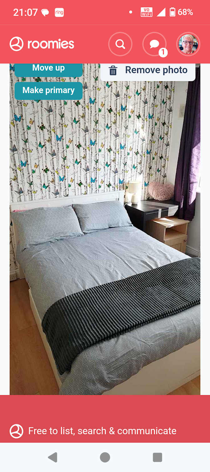 Synthiea Doolan's room