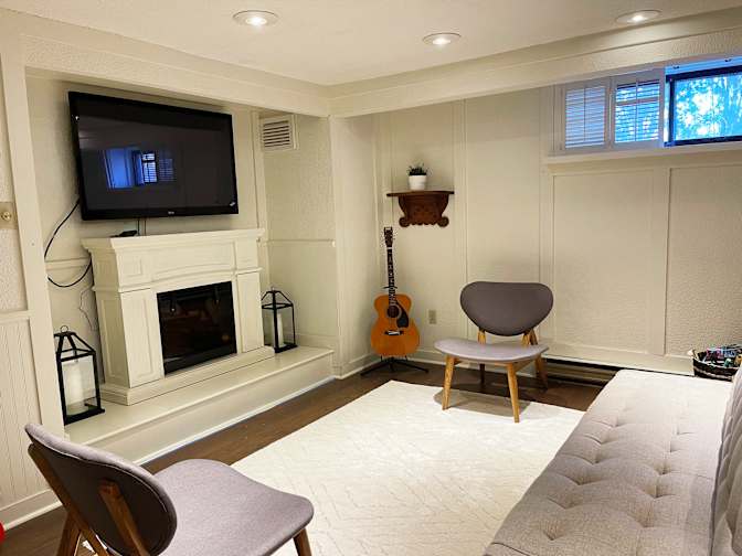 Etobicoke's room