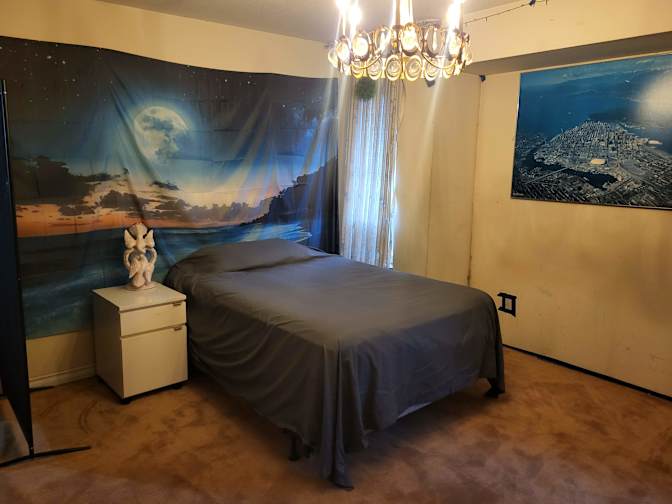 Eddy's room