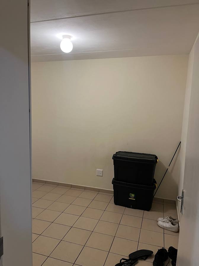 Menzisi's room