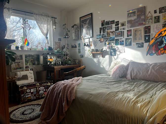 Ash's room