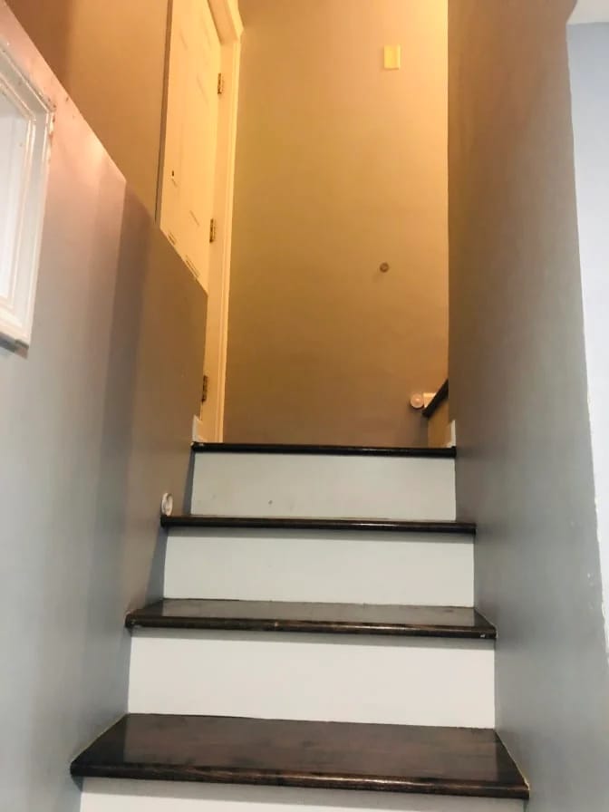 Sandy's room