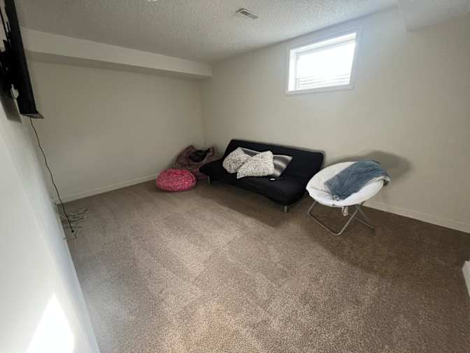 Jenny's room
