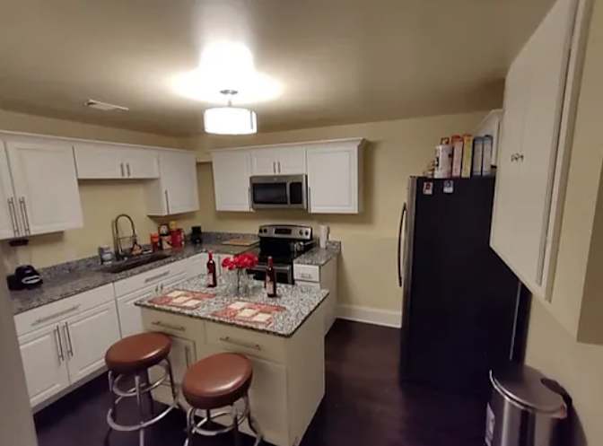 Alcove Rooms's room
